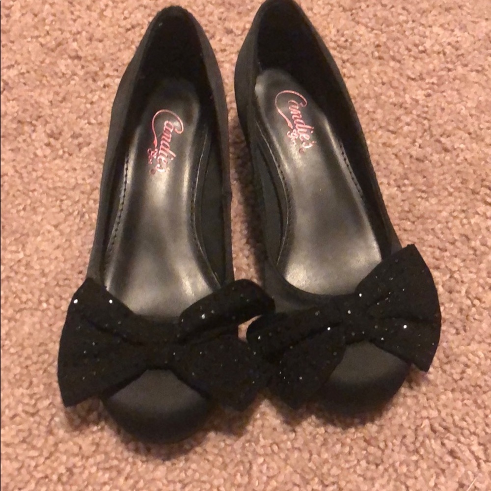 Girl’s Candie’s little black heels